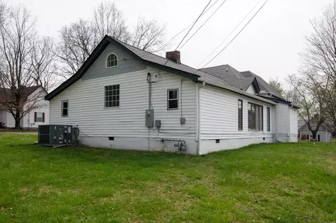 Exterior - 500 5th Ave E, Springfield, TN 37172 photo 7 of 10