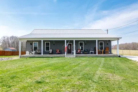 817 Pigeon Hill Rd, Mcminnville, TN 37110