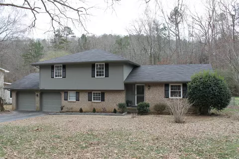 7621 Cove Ridge Dr, Hixson, TN 37343