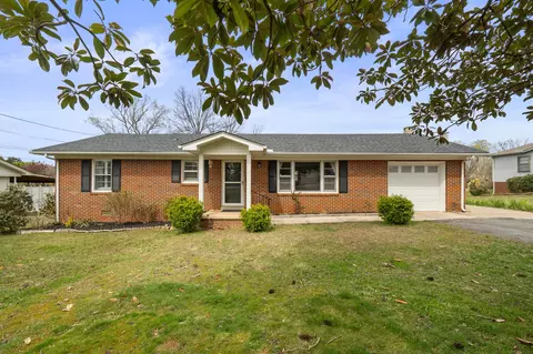 202 James St, Mcminnville, TN 37110