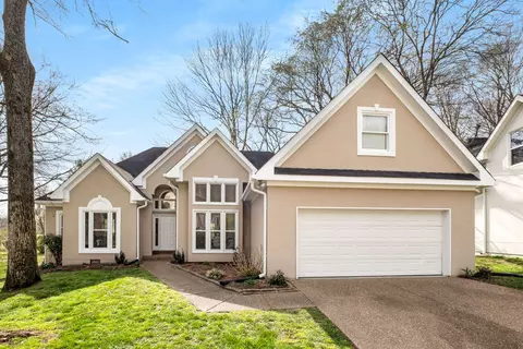 2921 Glenway Dr, Nashville, TN 37221