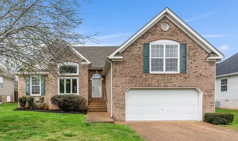 3002 Farmville Cir, Spring Hill, TN 37174