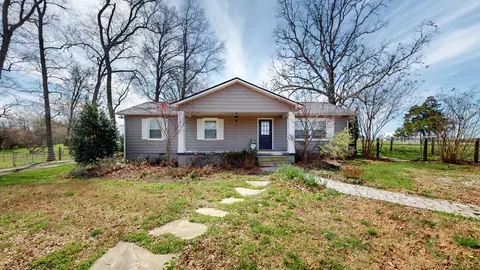 519 Old Columbia Rd, Unionville, TN 37180