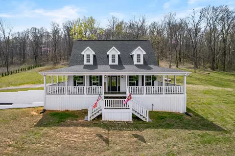 320 Barnes View Ln, Mcminnville, TN 37110