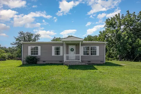 1028 Issac Clifton Rd, Chapmansboro, TN 37035
