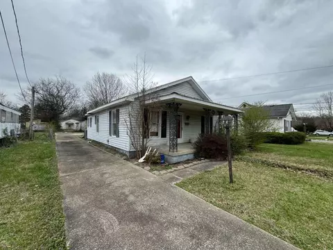 1105 Markham Ave, Paducah, KY 42003 photo 1