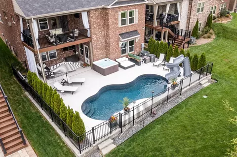 1705 Boardwalk Pl, Gallatin, TN 37066