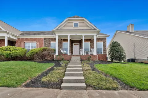 206 Turnberry Cir, Clarksville, TN 37043