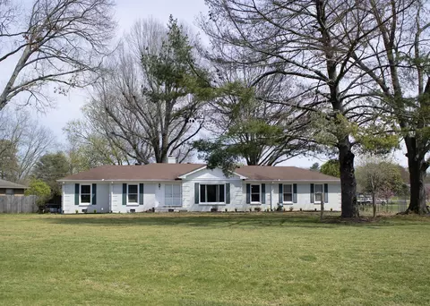 285 Lake Terrace Dr, Hendersonville, TN 37075