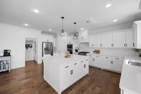 Kitchen - 72 Lancaster Cv, Jackson, TN 38305 photo 2 of 3