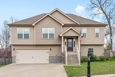 437 Woodtrace Dr, Clarksville, TN 37042