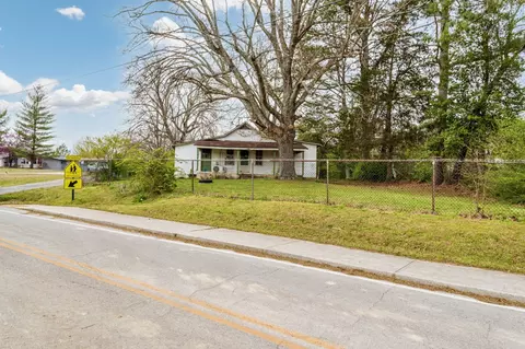 812 Lynchburg Rd, Manchester, TN 37355