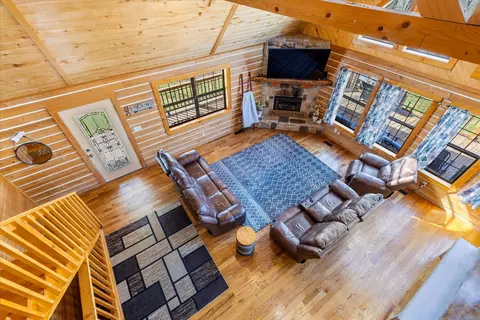 Living - 237 Lewis Cir, Dover, TN 37058 photo 4 of 6
