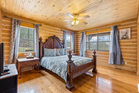 Bedroom - 237 Lewis Cir, Dover, TN 37058 photo 1 of 4