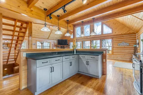 Kitchen - 237 Lewis Cir, Dover, TN 37058 photo 4 of 5