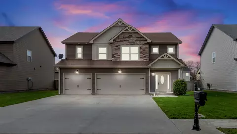 3778 Windhaven Dr, Clarksville, TN 37040