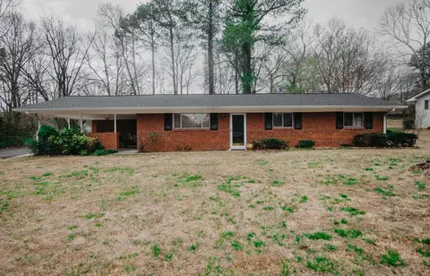 1101 Cavender Dr, Dalton, GA 30720