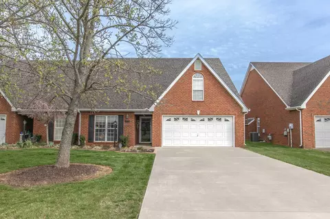 355 Golfview Ct, Murfreesboro, TN 37127