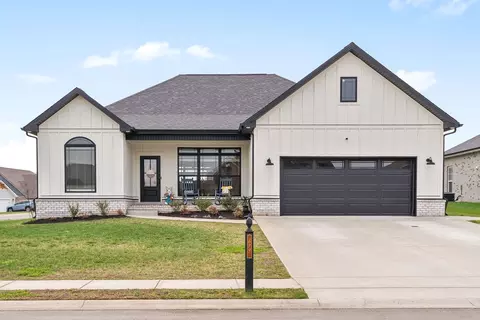 679 Jersey Dr, Clarksville, TN 37043