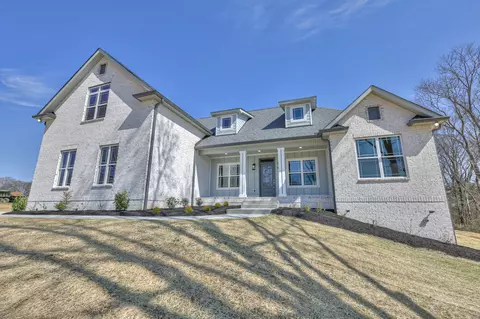 570 Bass Rd, Bethpage, TN 37022
