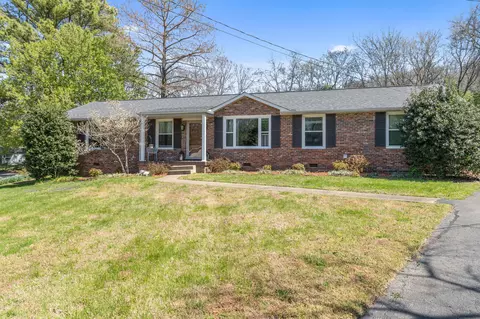 6300 Vaughns Gap Ct, Nashville, TN 37205