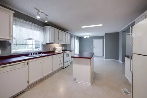 Kitchen - 1107 Hickory Pointe, Dickson, TN 37055 photo 1 of 6
