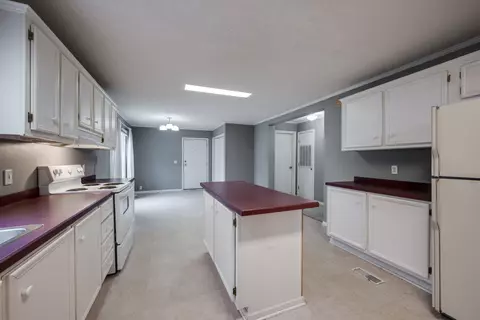 Kitchen - 1107 Hickory Pointe, Dickson, TN 37055 photo 6 of 6