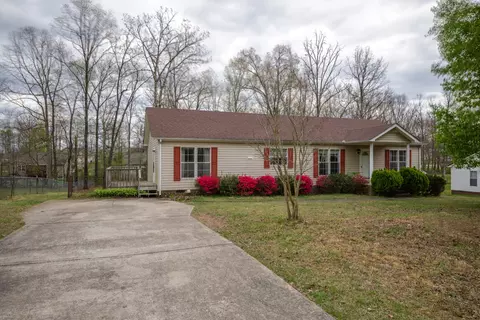 Exterior - 1107 Hickory Pointe, Dickson, TN 37055 photo 2 of 4