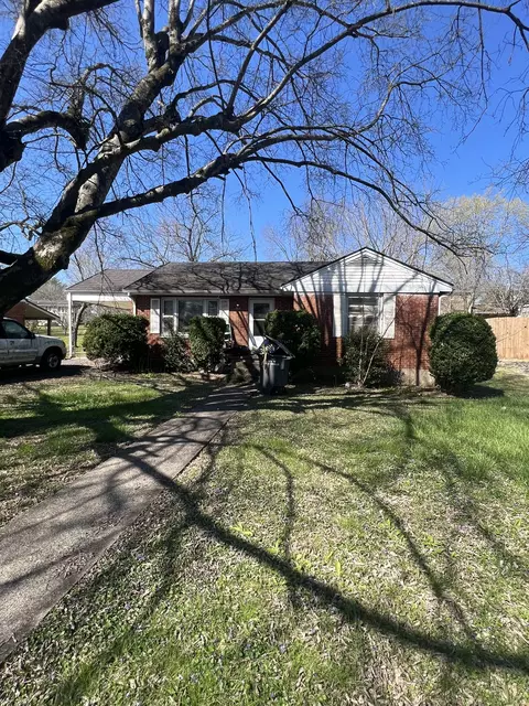 804 3rd Ave, Fayetteville, TN 37334