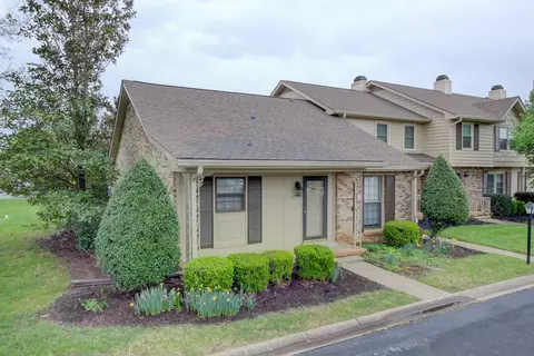 2172 Memorial Dr #C1, Clarksville, TN 37043
