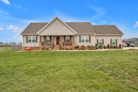 957 Richland Farms Dr, Manchester, TN 37355
