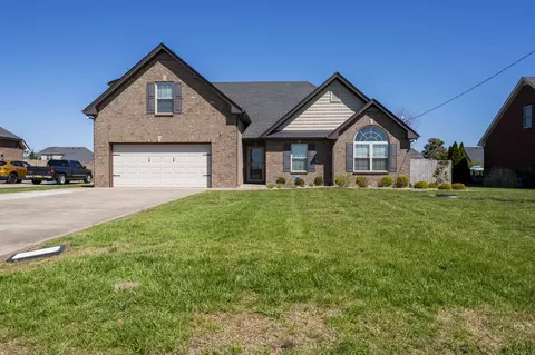 1951 Mural Ln, Murfreesboro, TN 37127