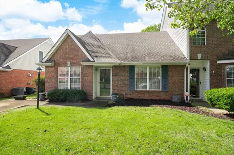 1428 Anita Ct, Murfreesboro, TN 37130
