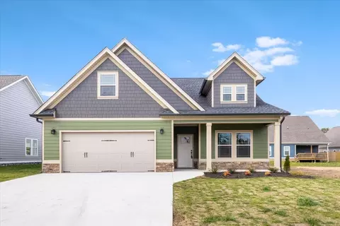 317 Country Cove Dr, Rossville, GA 30741