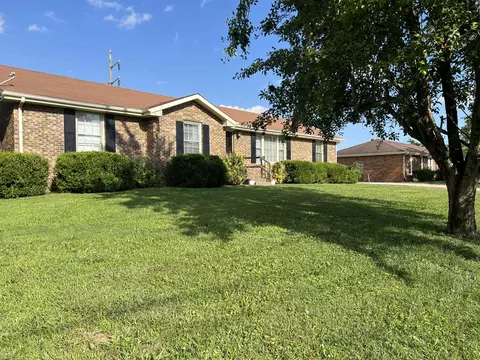813 Prescott Dr, Clarksville, TN 37042