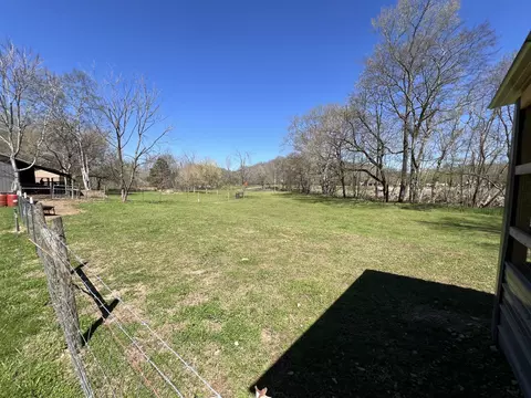 225 Dillon Ln, Goodspring, TN 38460 photo 9