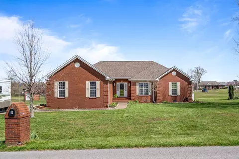 9 Brown Creek Dr, Fayetteville, TN 37334