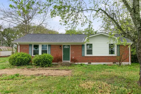 724 Anthony St, Gallatin, TN 37066