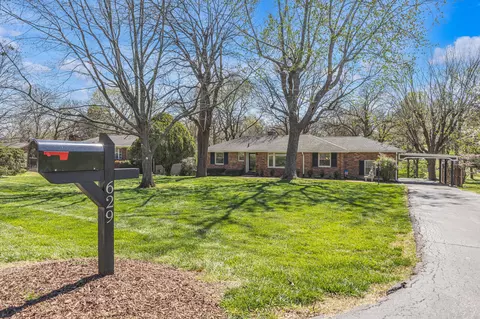 629 Oakley Dr, Nashville, TN 37220
