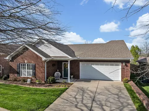 213 Wrennewood Ln, Franklin, TN 37064