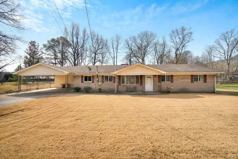 1109 Cavender Dr, Dalton, GA 30720
