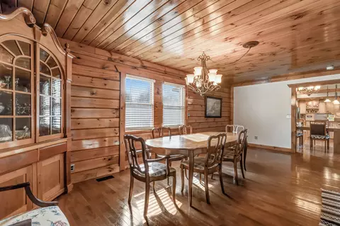 Dining - 6743 Bethlehem Rd, Springfield, TN 37172 photo 4 of 4