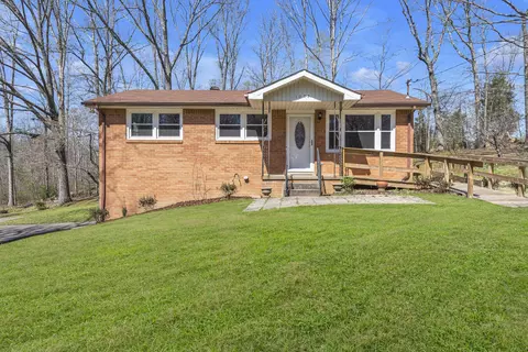 1002 Ward Ln, Kingston Springs, TN 37082