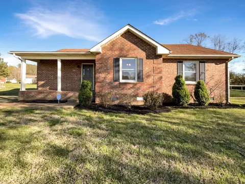 105 Oak Hill Ct, Portland, TN 37148