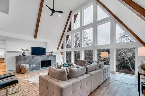 7720 Sawyer Brown Rd, Nashville, TN 37221
