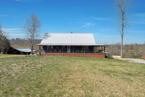 4017 Maxwell Dr, Centerville, TN 37033 photo 2