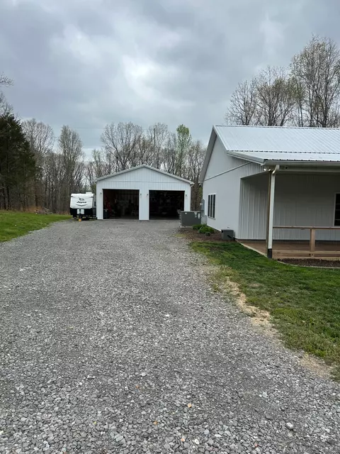 Exterior - 850 Southside Rd, Cunningham, TN 37052 photo 15 of 16