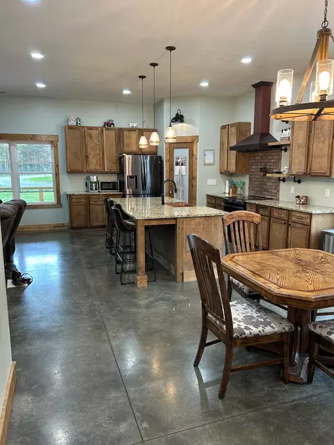 Kitchen - 850 Southside Rd, Cunningham, TN 37052 photo 1 of 4