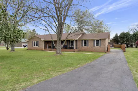 2831 Bridle Dr, Murfreesboro, TN 37129