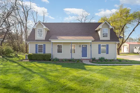 929 Meadowlark Dr, White House, TN 37188